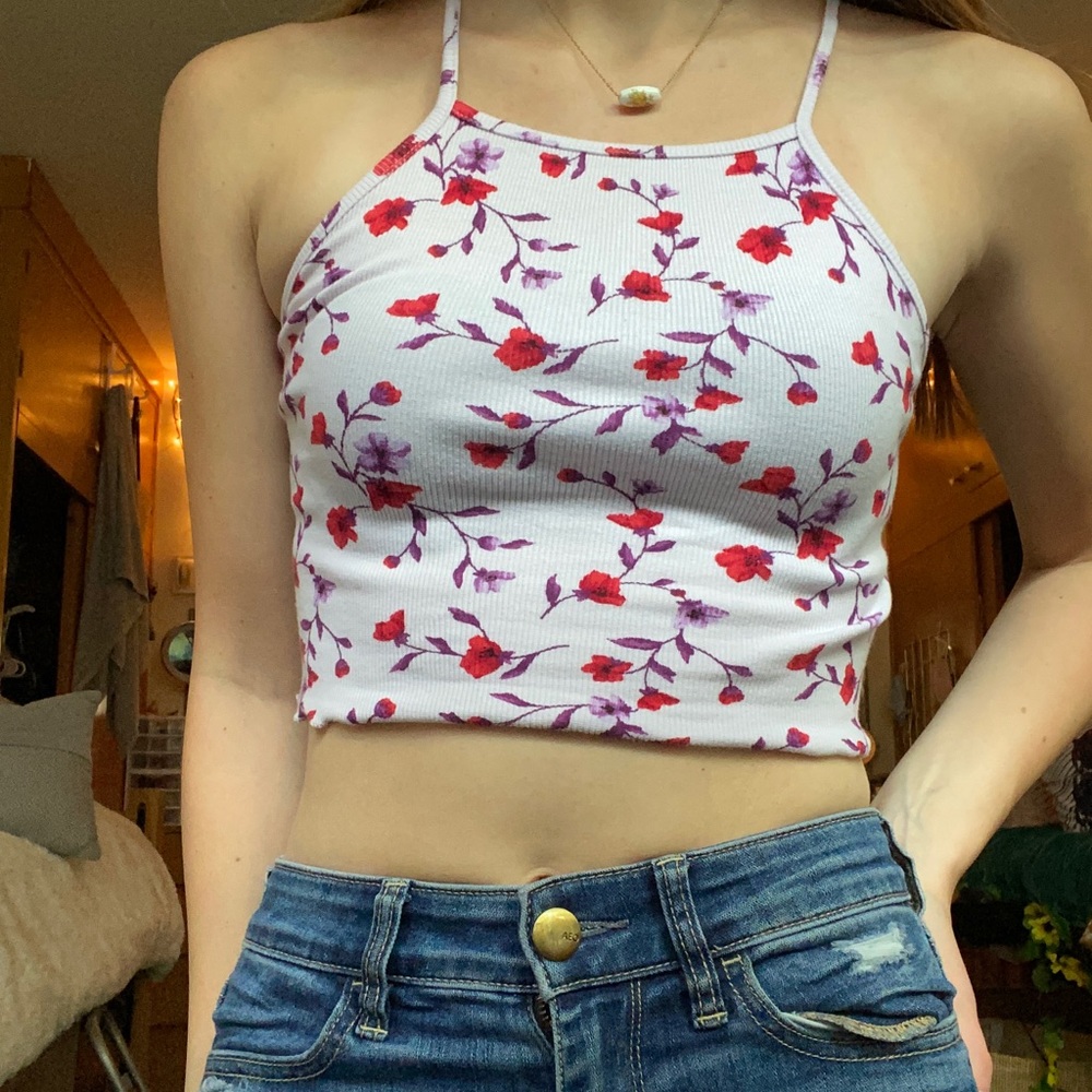 Forever 21 Cropped Floral Tank Top